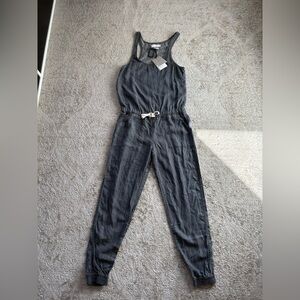 BNWT TNA jumpsuit size XS